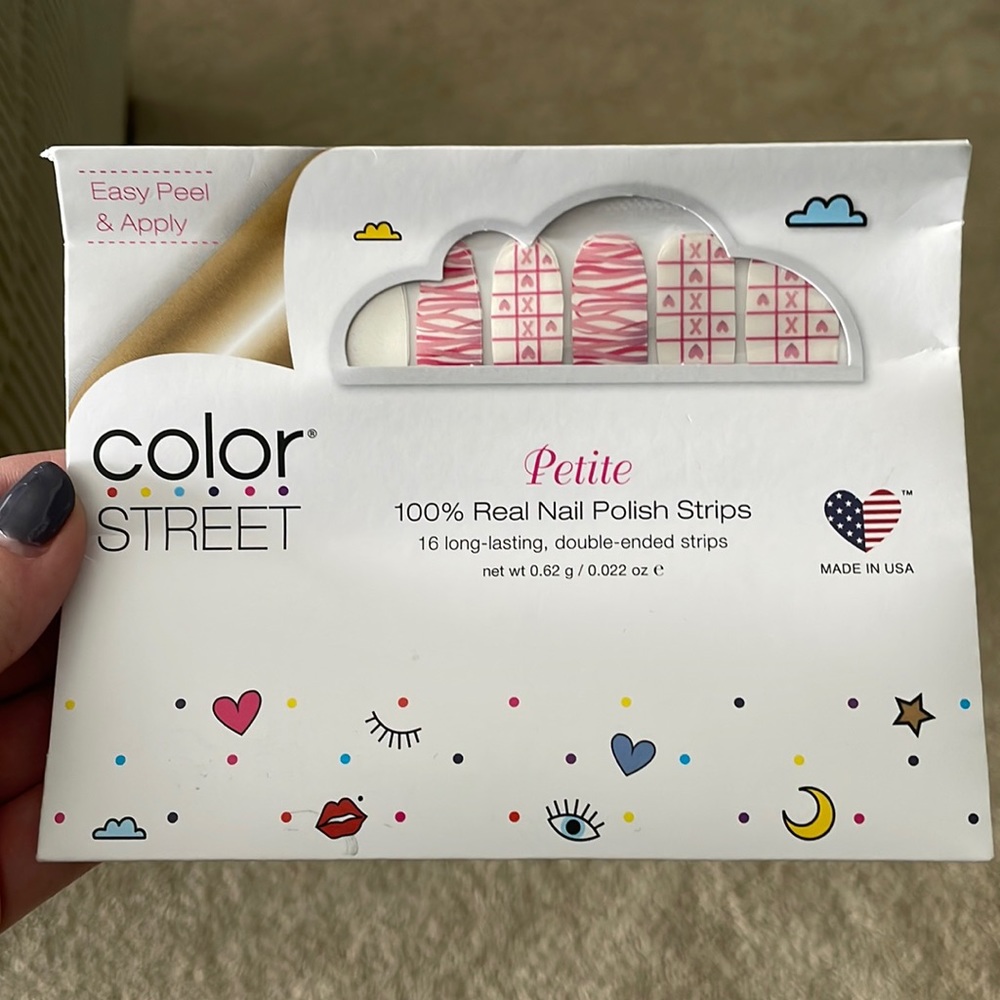Color Street. Petite Size. Little Kisses.